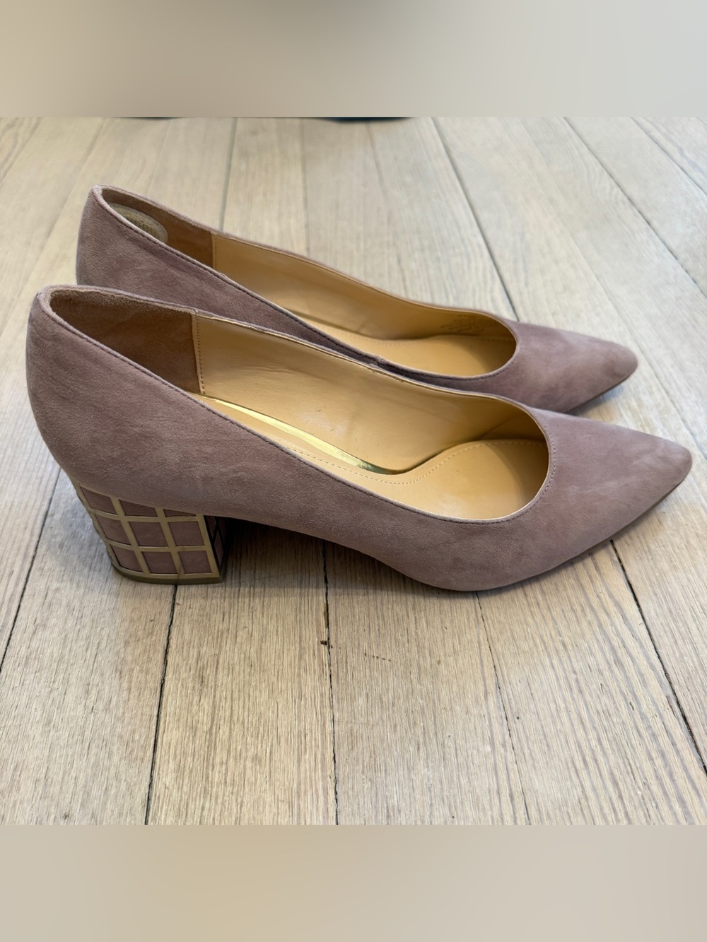 B BRIAN ATWOOD Women’s B-Karina Blush Suede Gold Cage Block Heel Pumps Size 9